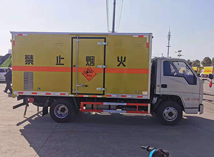 温江爆破器材运输车